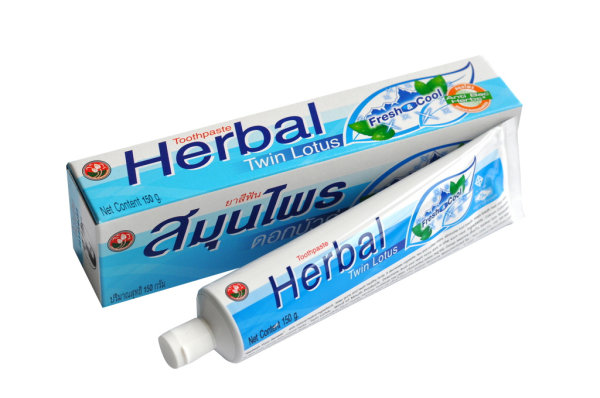 Twin Lotus Toothpaste 10 Herbs Menthol 150g 72x150g